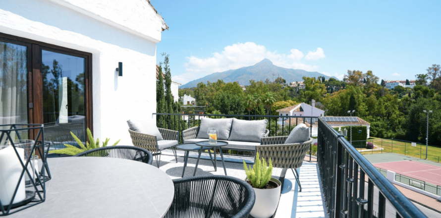 Kattohuoneisto Marbella, Malaga, Espanja 3 makuuhuonetta, 100 m2 No. 109572
