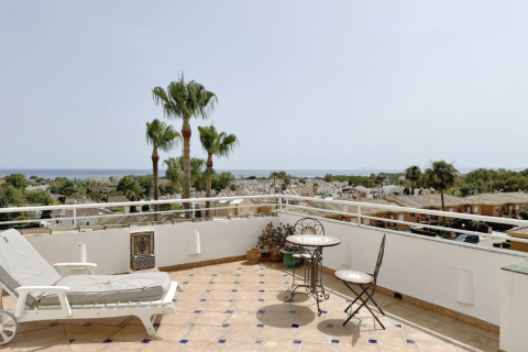 Apartment for sale La Atalaya, Malaga, Spain 3 bedrooms, 100 sq.m. No. 109570 - photo 1