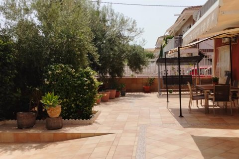 Lägenhet till salu i Los Alcazares, Murcia, Spanien 4 sovrum, Nr. 164490 - foto 2