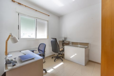 Villa till salu i Alzira, Valencia, Spanien 6 sovrum, 206 kvm. Nr. 143607 - foto 28