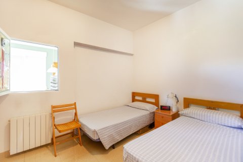 Villa till salu i Alzira, Valencia, Spanien 6 sovrum, 206 kvm. Nr. 143607 - foto 23