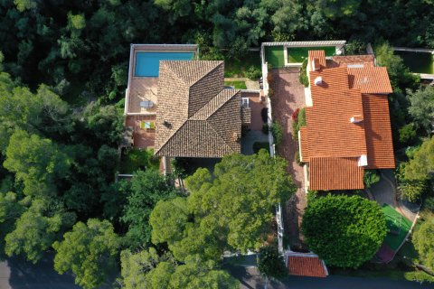 Villa till salu i Alzira, Valencia, Spanien 6 sovrum, 206 kvm. Nr. 143607 - foto 2