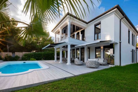 Villa for rent in Nova Santa Ponsa, Mallorca, Spain 4 bedrooms, 380 sq.m. No. 143603 - photo 3