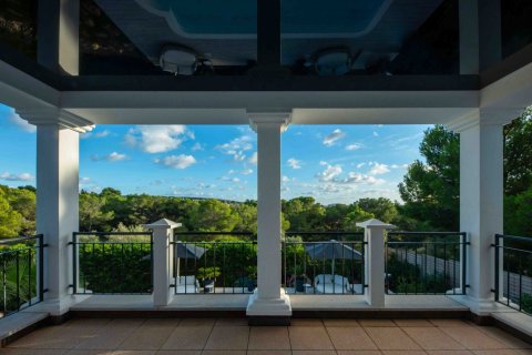 Villa for rent in Nova Santa Ponsa, Mallorca, Spain 4 bedrooms, 380 sq.m. No. 143603 - photo 13