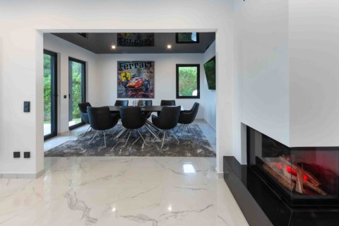 Villa for rent in Nova Santa Ponsa, Mallorca, Spain 4 bedrooms, 380 sq.m. No. 143603 - photo 20