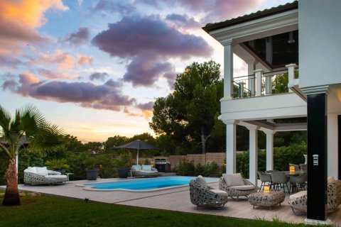 Villa for rent in Nova Santa Ponsa, Mallorca, Spain 4 bedrooms, 380 sq.m. No. 143603 - photo 5