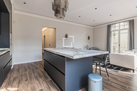 Продажа квартиры в Барселона, Испания 3 спальни, 119м2 №164883 - фото 6
