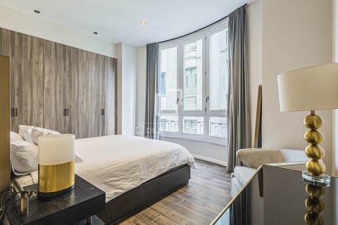 Продажа квартиры в Барселона, Испания 3 спальни, 119м2 №164883 - фото 21