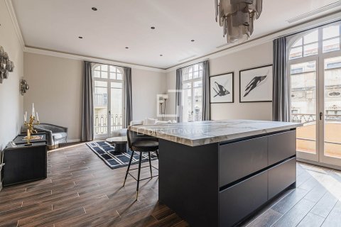 Продажа квартиры в Барселона, Испания 3 спальни, 119м2 №164883 - фото 2