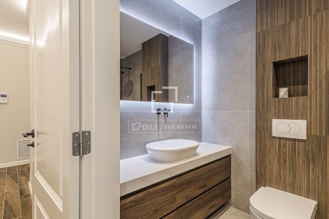 Продажа квартиры в Барселона, Испания 3 спальни, 119м2 №164883 - фото 12