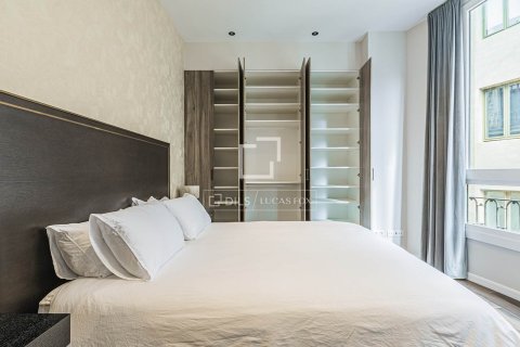 Продажа квартиры в Барселона, Испания 3 спальни, 119м2 №164883 - фото 23