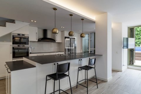 Аренда квартиры в Барселона, Испания 3 спальни, 135м2 №164881 - фото 6