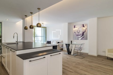 Аренда квартиры в Барселона, Испания 3 спальни, 135м2 №164881 - фото 3