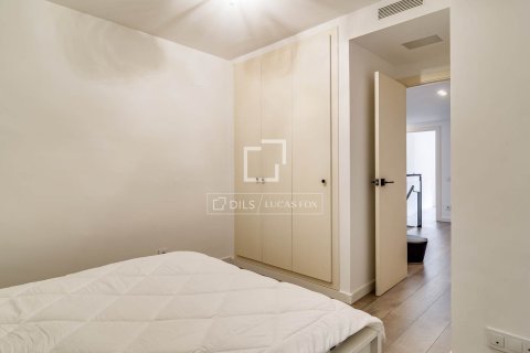 Аренда квартиры в Барселона, Испания 3 спальни, 135м2 №164881 - фото 27