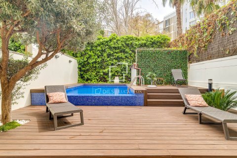 Квартира в Барселона, Испания 3 спальни, 135м2 №164881