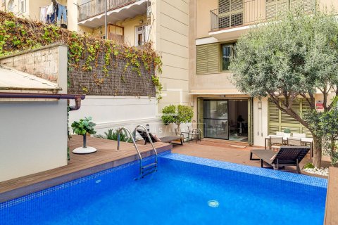 Аренда квартиры в Барселона, Испания 3 спальни, 135м2 №164881 - фото 18