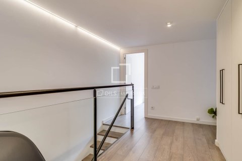 Аренда квартиры в Барселона, Испания 3 спальни, 135м2 №164881 - фото 24