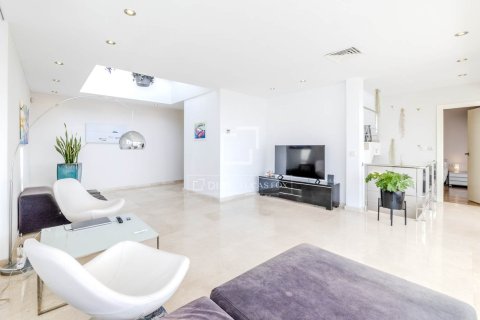 Villa for sale in Sitges, Barcelona, Spain 5 bedrooms, 448 sq.m. No. 164886 - photo 23