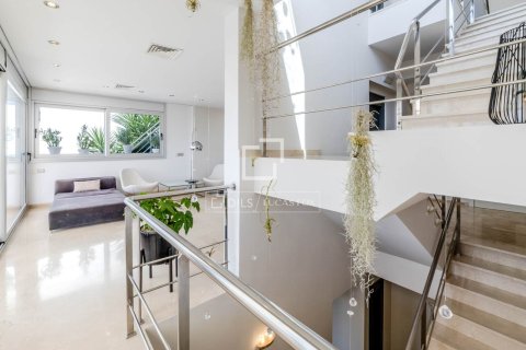 Villa for sale in Sitges, Barcelona, Spain 5 bedrooms, 448 sq.m. No. 164886 - photo 24