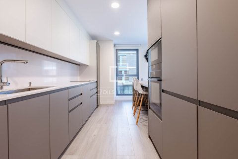 Продажа квартиры в Эсплугес-де-Льобрегат, Барселона, Испания 3 спальни, 120м2 №164882 - фото 11