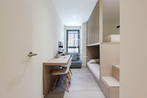 Продажа квартиры в Эсплугес-де-Льобрегат, Барселона, Испания 3 спальни, 120м2 №164882 - фото 26