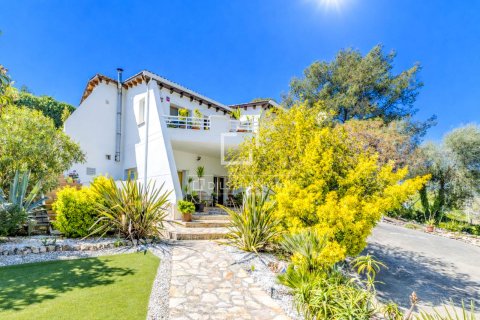 Villa for sale in Sitges, Barcelona, Spain 4 bedrooms, 254 sq.m. No. 164885 - photo 25