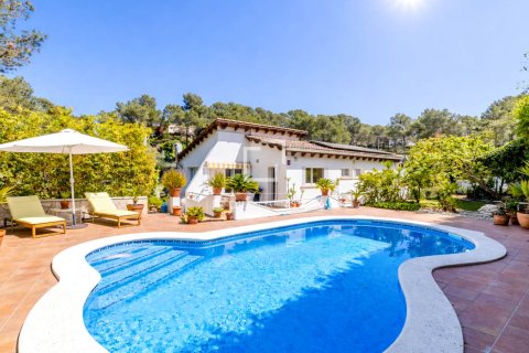 Villa in Sitges, Barcelona, Spain 4 bedrooms, 254 sq.m. No. 164885