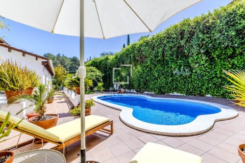 Villa for sale in Sitges, Barcelona, Spain 4 bedrooms, 254 sq.m. No. 164885 - photo 13