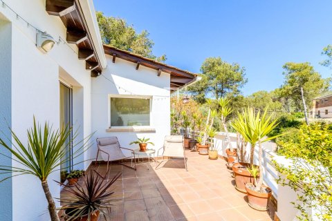 Villa for sale in Sitges, Barcelona, Spain 4 bedrooms, 254 sq.m. No. 164885 - photo 19