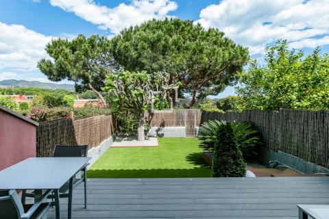 Villa for sale in Alella, Barcelona, Spain 3 bedrooms, 267 sq.m. No. 164884 - photo 7