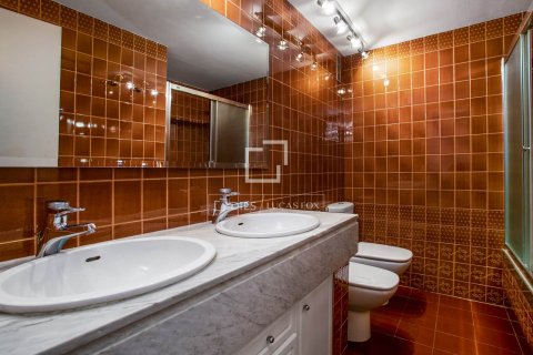 Villa for sale in Alella, Barcelona, Spain 3 bedrooms, 267 sq.m. No. 164884 - photo 21