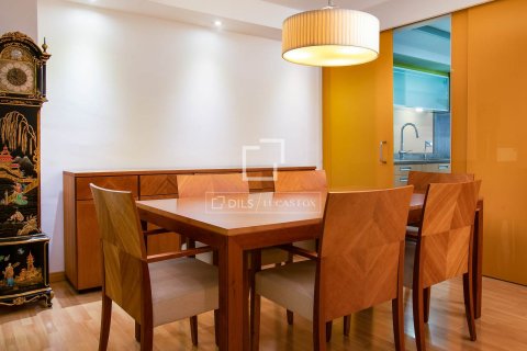 Villa for sale in Alella, Barcelona, Spain 3 bedrooms, 267 sq.m. No. 164884 - photo 13