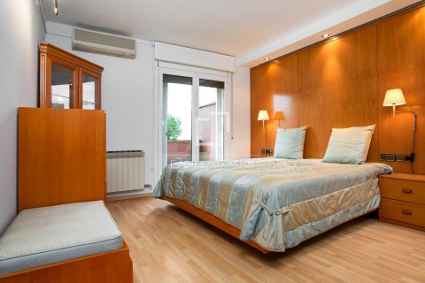 Villa for sale in Alella, Barcelona, Spain 3 bedrooms, 267 sq.m. No. 164884 - photo 17