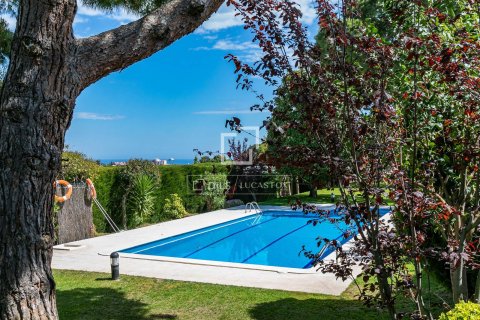 Villa for sale in Alella, Barcelona, Spain 3 bedrooms, 267 sq.m. No. 164884 - photo 4