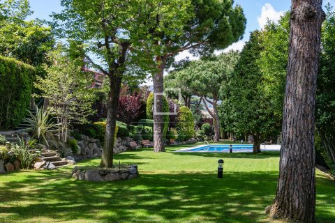 Villa for sale in Alella, Barcelona, Spain 3 bedrooms, 267 sq.m. No. 164884 - photo 5