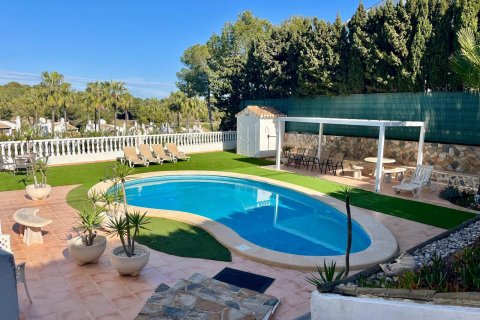 Villa till salu Alicante, Spanien 4 sovrum, 184 kvm. Nr. 139453 - foto 5