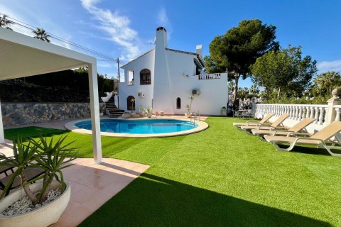 Villa till salu Alicante, Spanien 4 sovrum, 184 kvm. Nr. 139453 - foto 7
