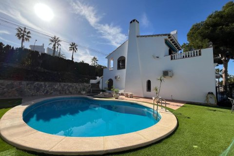 Villa till salu Alicante, Spanien 4 sovrum, 184 kvm. Nr. 139453 - foto 2