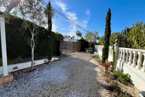 Villa till salu Alicante, Spanien 4 sovrum, 184 kvm. Nr. 139453 - foto 26