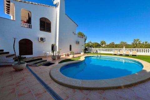 Villa till salu Alicante, Spanien 4 sovrum, 184 kvm. Nr. 139453 - foto 27
