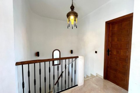 Villa till salu Alicante, Spanien 4 sovrum, 184 kvm. Nr. 139453 - foto 18