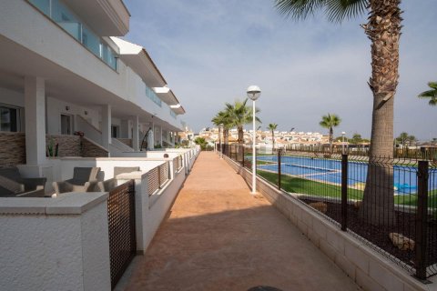 Radhus till salu Torrevieja, Alicante, Spanien 3 sovrum, 115 kvm. Nr. 139452 - foto 6