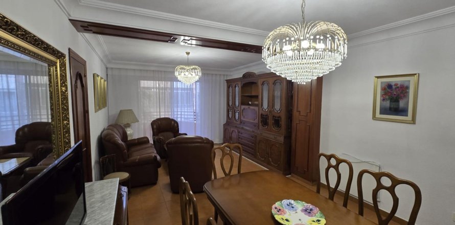 Lägenhet Torrevieja, Alicante, Spanien 4 sovrum, 130 kvm. Nr. 139450