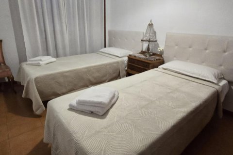Lägenhet till salu Torrevieja, Alicante, Spanien 4 sovrum, 130 kvm. Nr. 139450 - foto 9