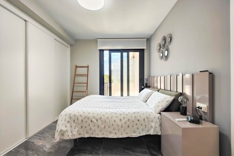 Продажа квартиры в Аликанте, Испания 2 спальни, 71м2 №151825 - фото 24