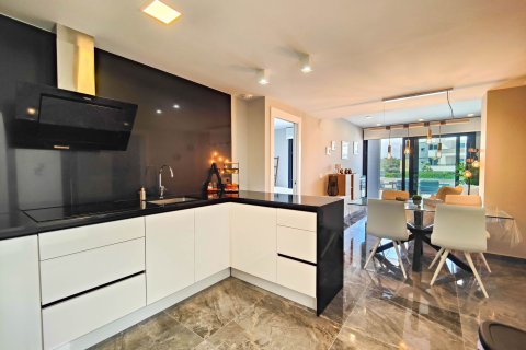 Продажа квартиры в Аликанте, Испания 2 спальни, 71м2 №151825 - фото 19