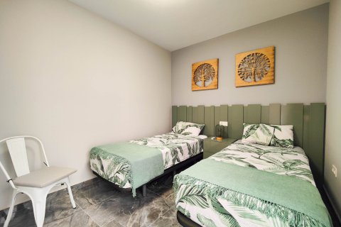 Продажа квартиры в Аликанте, Испания 2 спальни, 71м2 №151825 - фото 27