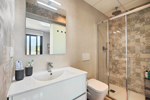 Продажа квартиры в Аликанте, Испания 2 спальни, 71м2 №151825 - фото 26