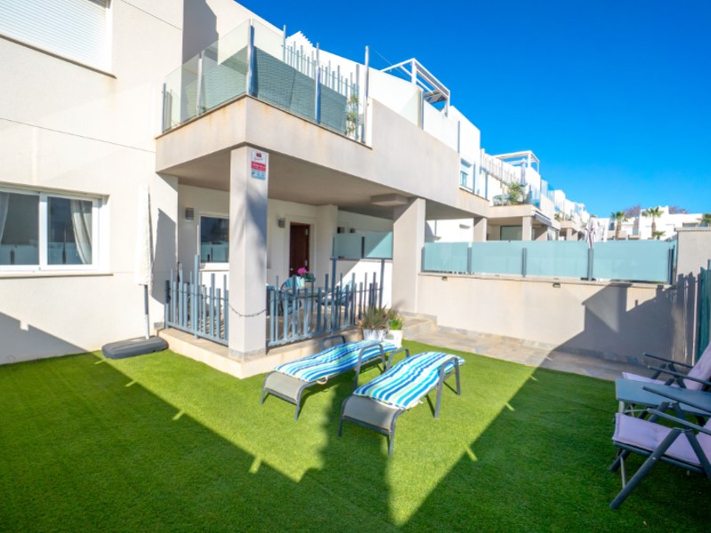 Apartment in Torrevieja, Alicante, Spain 2 bedrooms,  No. 151827