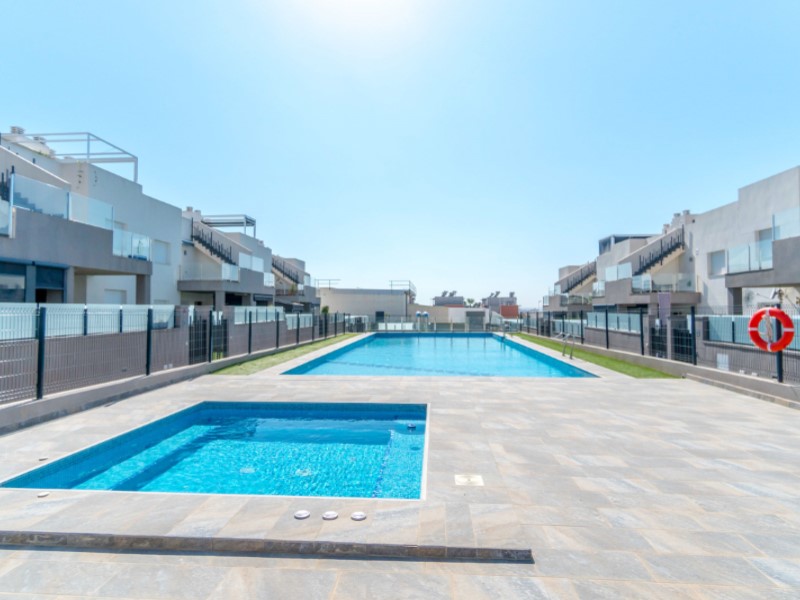 Apartment in Torrevieja, Alicante, Spain 2 bedrooms,  No. 151827